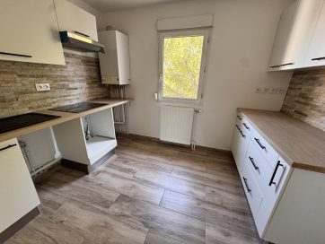 property v1310096316 0