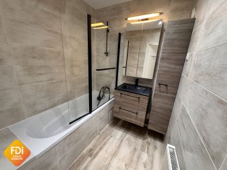 property v1310096316 3