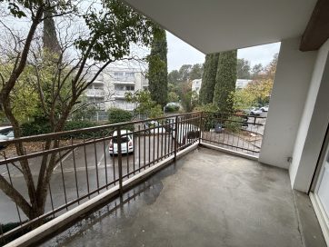 property v1310099022 0