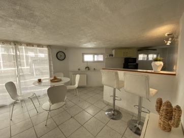 property v1390096820 0