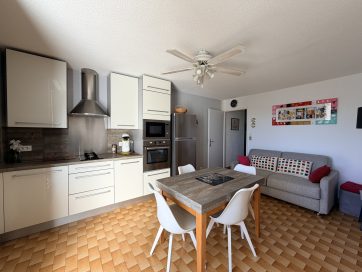 property v1390097658 0