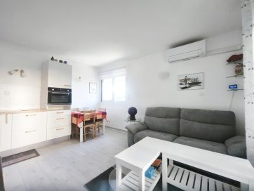 property v1400096259 0