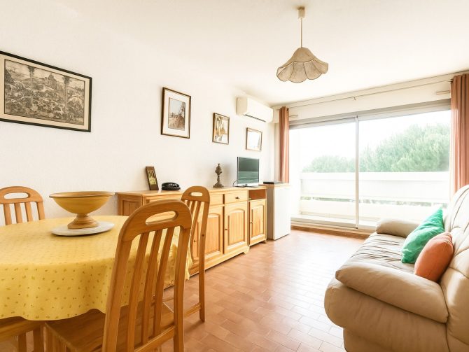 property v1400096315 0