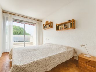 property v1400096315 2