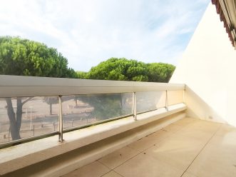 property v1400096315 4