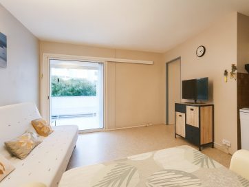 property v1400098787 0