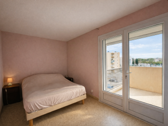 property v1400098874 3