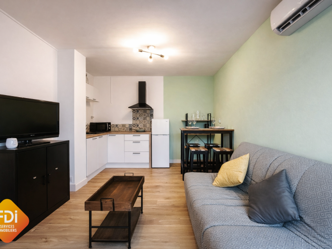 property v1400099206 0