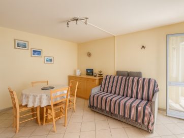 property v40093565 0