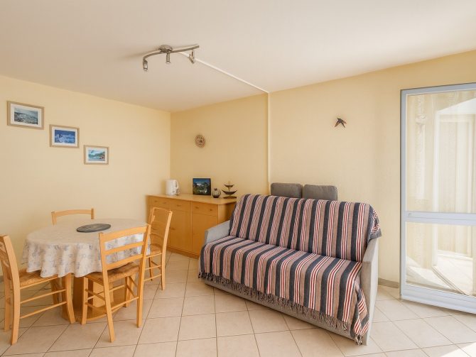 property v40093565 0