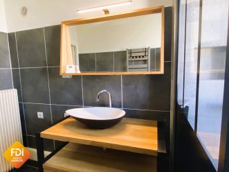 property v880094972 4