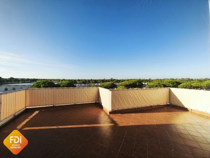 property v1400097082 0