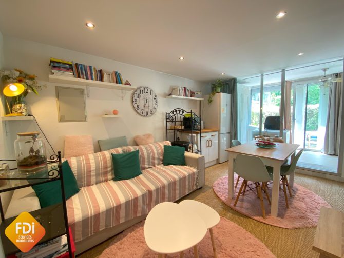 property v1390094860 0