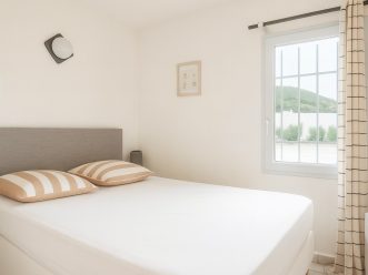 property v1400097094 3