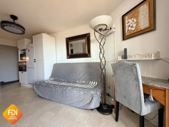 property v1400101095 2