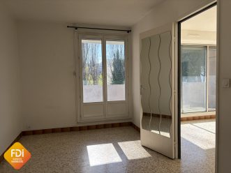 property v880101506 4