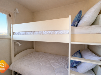 property v890100361 3