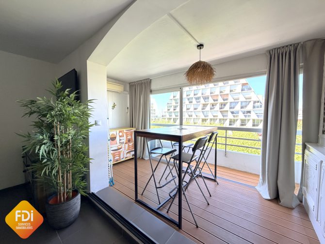 property v890101481 0