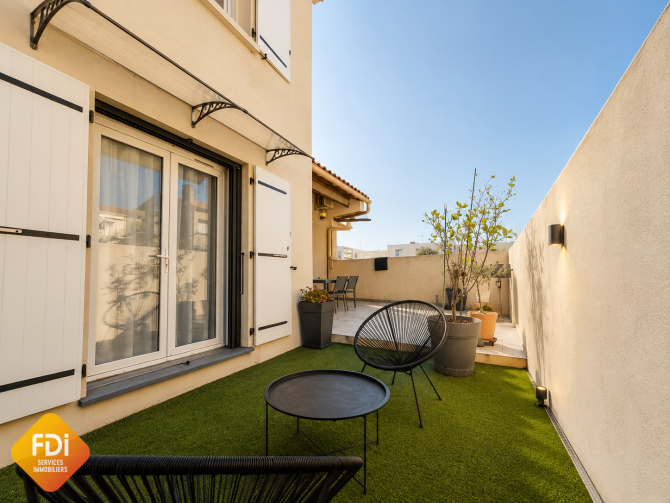 property v1400100956 0