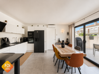 property v1400100956 4