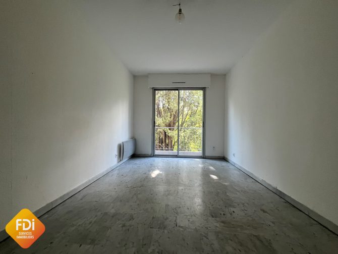 property v1290093771 0