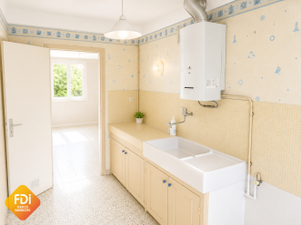 property v880101580 1