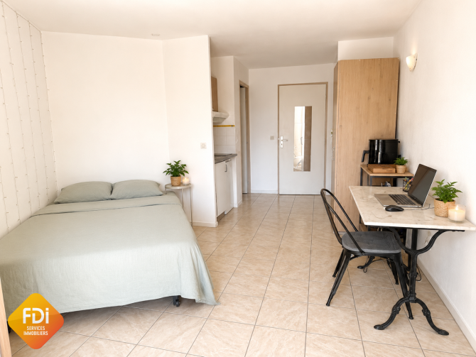 property v880101569 0