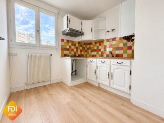 property v1320101592 2