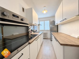 property v880101672 1